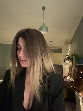 Snapshot of Rita_Tease chatting on 04-14-26, 06:03 Rita Tease online show from 04-14-26, 06:03