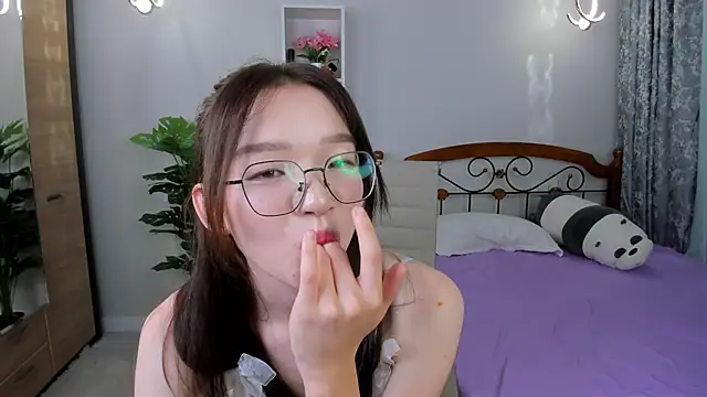 syuri sun online show from 06-30-26, 04:41