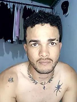 Nicolas Moncadas online show from 04-11-26, 05:06