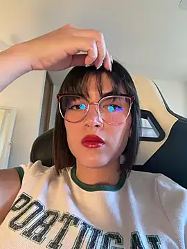 Snapshot of SeleneHale chatting on 07-05-26, 10:17 SeleneHale online show from 07-05-26, 10:17