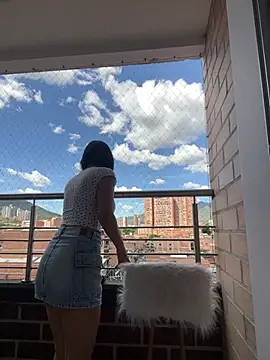 Snapshot of SeleneHale chatting on 07-16-26, 07:42 SeleneHale online show from 07-16-26, 07:42