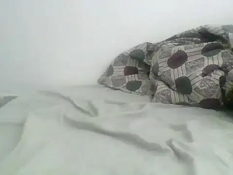 Snapshot of Thandiwe2003 chatting on 04-22-26, 05:43 Thandiwe2003 online show from 04-22-26, 05:43