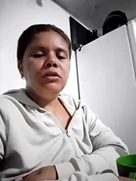 Snapshot of Zafiro_MD chatting on 05-05-26, 10:34 Zafiro MD online show from 05-05-26, 10:34