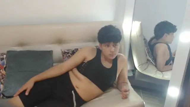 Snapshot of BlakeTaylor21 chatting on 04-14-26, 06:14 BlakeTaylor21 online show from 04-14-26, 06:14