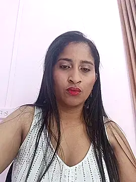 SofiaMendez1  online show from 04-08-26, 03:23