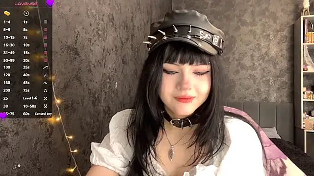 EmilyEmbears online show from 06-10-26, 07:18