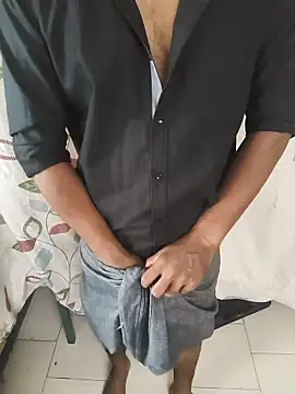 Snapshot of pinkdickmallu chatting on 06-14-26, 07:43 pinkdickmallu online show from 06-14-26, 07:43
