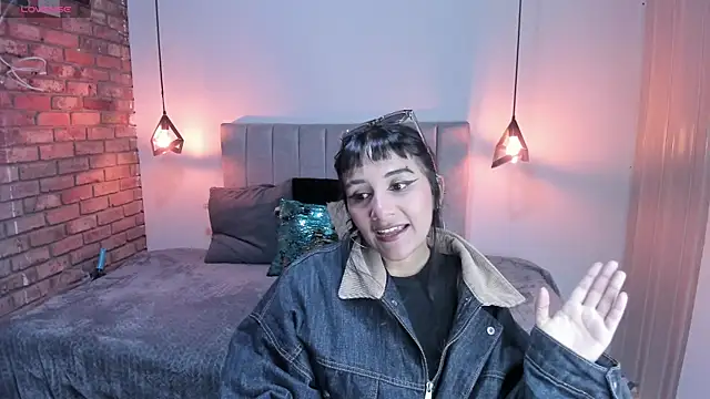 Hanna Clark   online show from 05-19-26, 11:38
