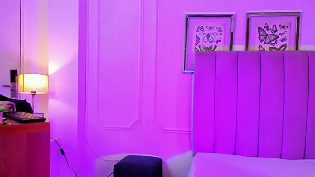 Snapshot of Alexa_fox669 chatting on 07-10-26, 01:14 Alexa fox669 online show from 07-10-26, 01:14