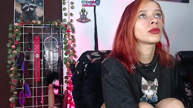 Lexxii hot col online show from 06-18-26, 04:11
