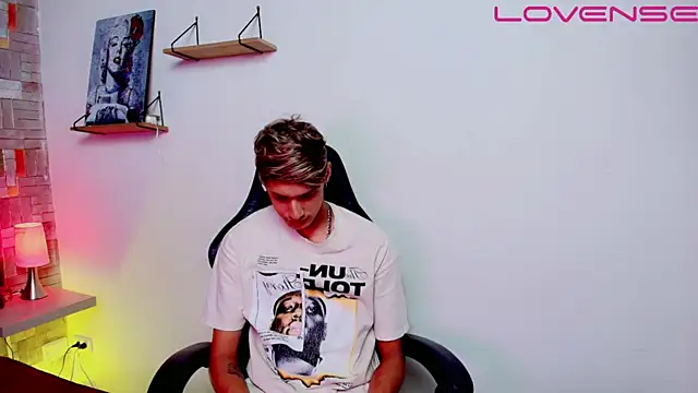 flaquito    online show from 04-10-26, 08:24