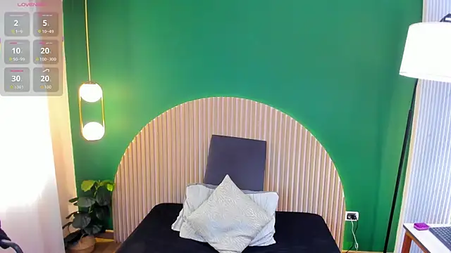 Alicecoule  online show from 06-26-26, 11:36