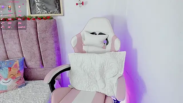 alisson boobs   online show from 07-03-26, 11:00