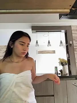ISABELFORYOU03 online show from 04-18-26, 07:07