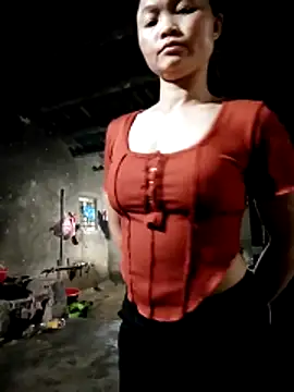 Tieuvy122 online show from 04-25-26, 01:03