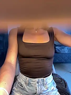 latinacaro- online show from 06-11-26, 09:07