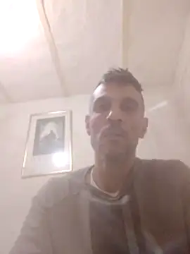 Guillelp online show from 06-13-26, 01:53