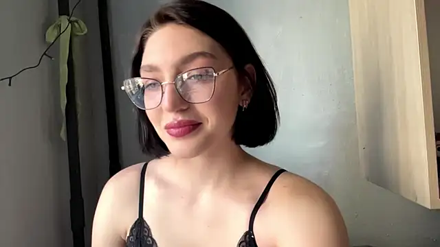 SinfulStarlight online show from 04-04-26, 05:27