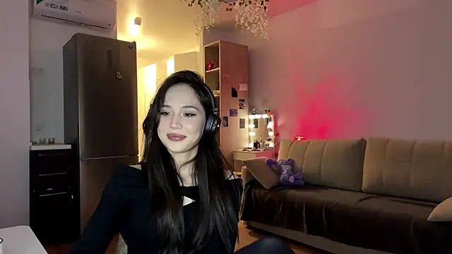 Elizabetswan online show from 04-18-26, 10:43
