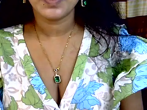 Noor Zarin online show from 04-13-26, 05:18