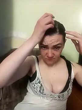 AlissaSecret online show from 04-28-26, 05:51