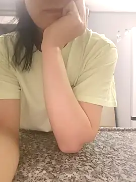 Snapshot of sara_41 chatting on 04-04-26, 05:21 sara 41 online show from 04-04-26, 05:21