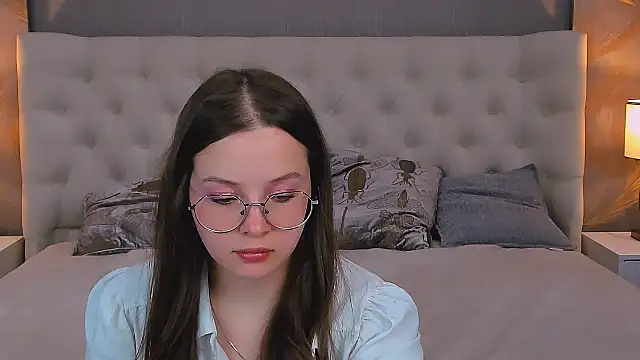 Snapshot of SYDNEY_DIAMONDS chatting on 04-05-26, 04:48 SYDNEY DIAMONDS online show from 04-05-26, 04:48