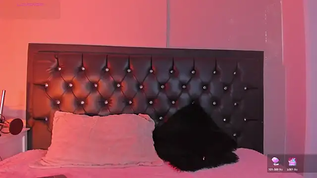 hugeboobs-ebony online show from 05-11-26, 09:23