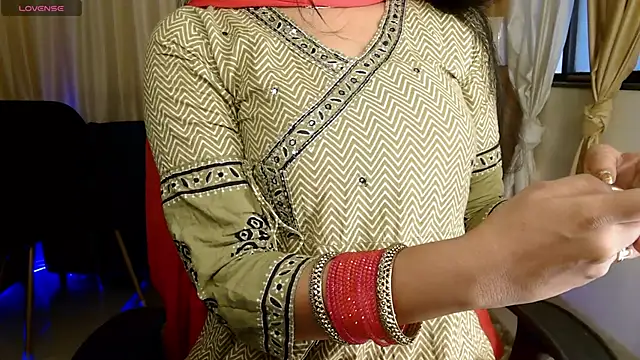 Snapshot of apsara_tanu chatting on 06-04-26, 02:17 apsara tanu online show from 06-04-26, 02:17