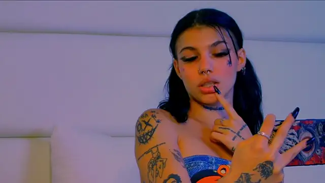 YasminnStorm online show from 06-24-26, 04:44