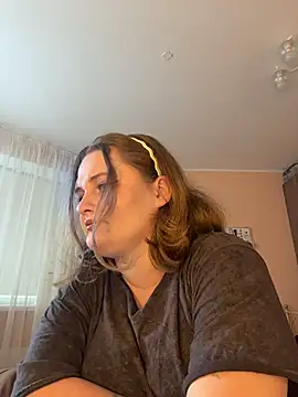 EdithBrown online show from 04-05-26, 01:41