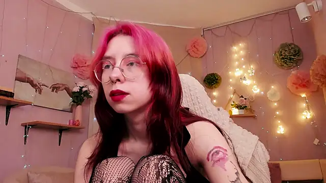 Snapshot of Alice_Nyx chatting on 04-11-26, 08:57 Alice Nyx online show from 04-11-26, 08:57