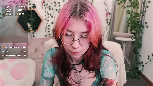 Alice Nyx online show from 06-14-26, 02:24