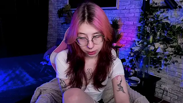 Alice Nyx online show from 06-24-26, 08:41