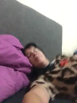 Laacoluu online show from 04-16-26, 04:35