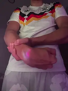 Snapshot of YorSexboy777 chatting on 04-05-26, 11:57 YorSexboy777 online show from 04-05-26, 11:57