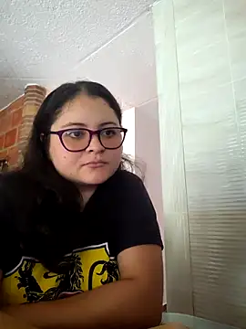 Snapshot of Dark_Cherry20 chatting on 04-04-26, 08:50 Dark Cherry20 online show from 04-04-26, 08:50