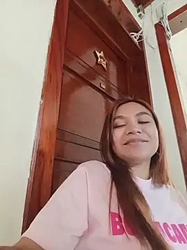 Snapshot of Leticia_Hinkley_ chatting on 06-17-26, 01:12 Leticia Hinkley online show from 06-17-26, 01:12