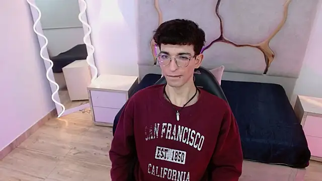 Snapshot of kaii_tay1 chatting on 04-14-26, 11:38 kaii tay1 online show from 04-14-26, 11:38