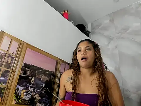 EllyBloom online show from 05-07-26, 01:38