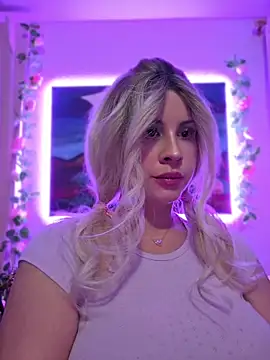 ItsAuroraBorealis online show from 05-28-26, 02:53