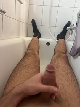 BIGGCOCK20CM online show from 04-13-26, 04:01