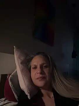 SweetLilTrouble online show from 04-05-26, 03:47