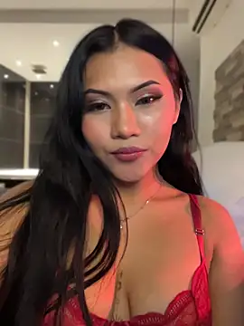 Snapshot of EliseBelmort chatting on 04-11-26, 04:06 EliseBelmort online show from 04-11-26, 04:06