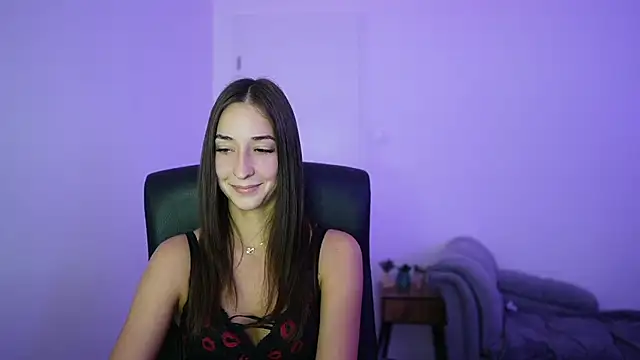 Crystalbrunette18 online show from 06-21-26, 06:10