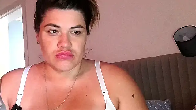 miss preggie online show from 07-10-26, 11:24