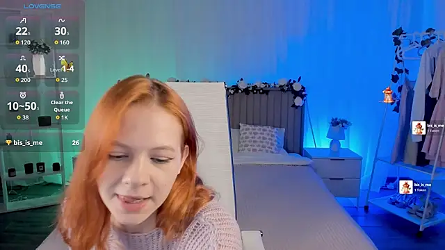 Snapshot of LisaAris chatting on 06-14-26, 06:43 LisaAris online show from 06-14-26, 06:43