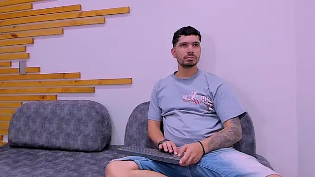 Mateew   online show from 04-06-26, 02:07