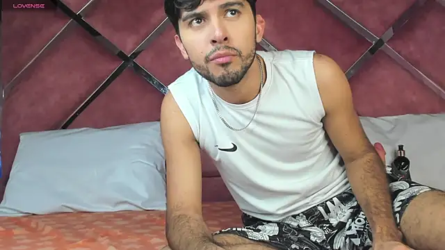 RodrigoColby2 online show from 04-21-26, 02:37