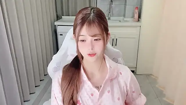 xiaoyugan cute online show from 06-18-26, 03:27